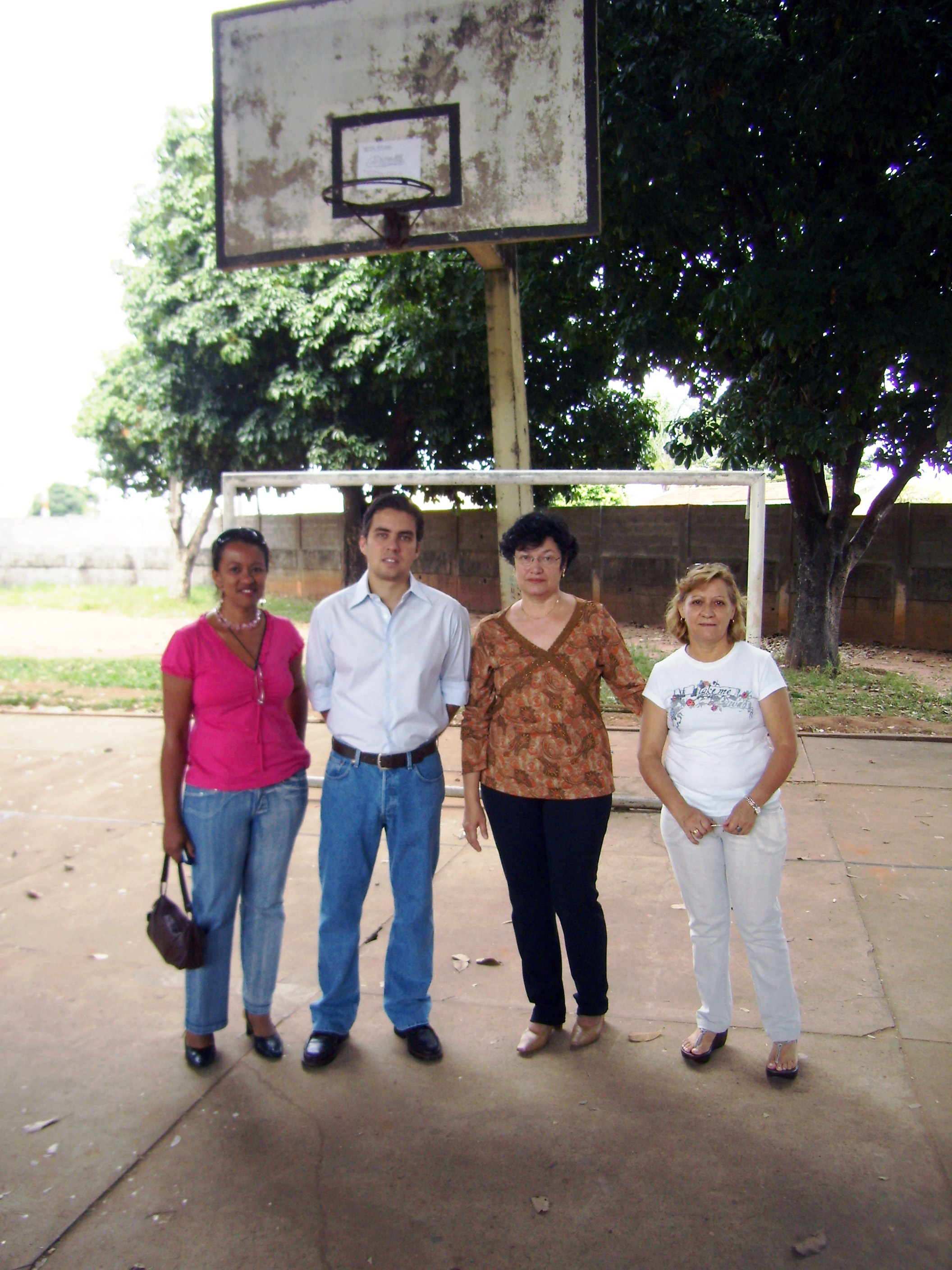 Deputado Vinicius Camarinha visita escolas estaduais e municipais da regio de Marlia<a style='float:right;color:#ccc' href='https://www3.al.sp.gov.br/repositorio/noticia/03-2008/CAMARINHA ESCOLA ALFREDO 5.jpg' target=_blank><i class='bi bi-zoom-in'></i> Clique para ver a imagem </a>